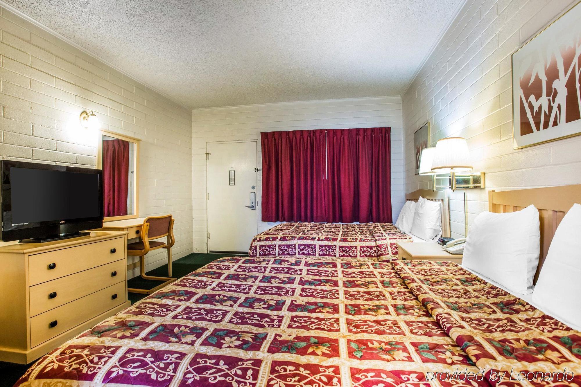 Jefferson Inn 怀里卡 外观 照片