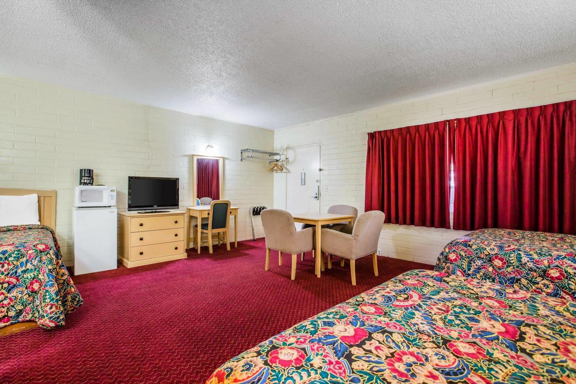 Jefferson Inn 怀里卡 外观 照片