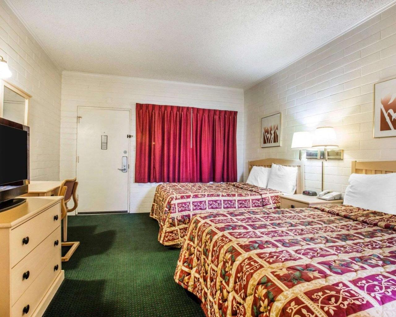 Jefferson Inn 怀里卡 外观 照片