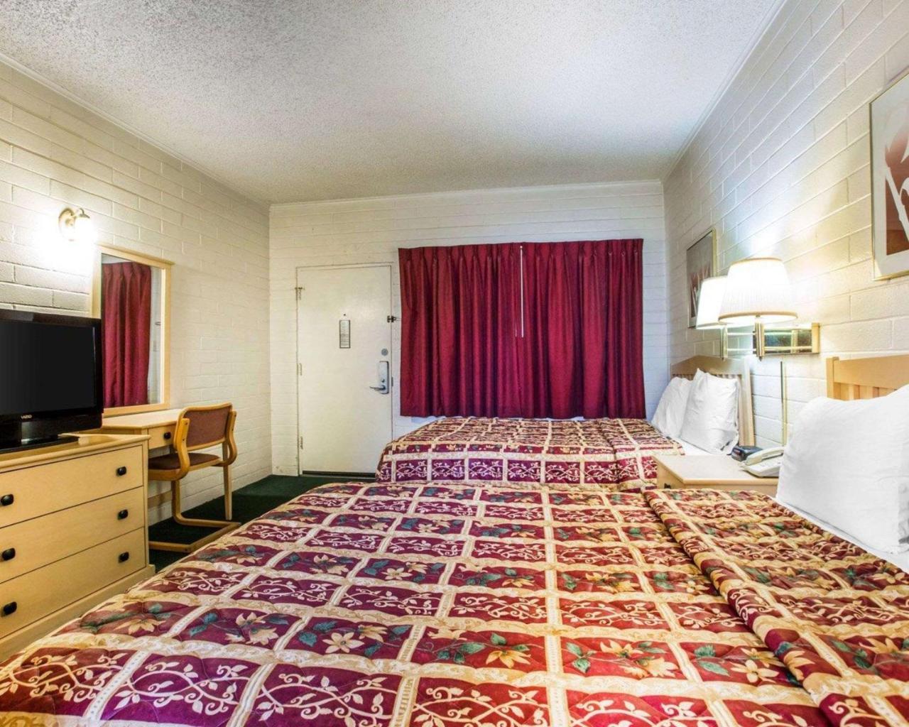 Jefferson Inn 怀里卡 外观 照片