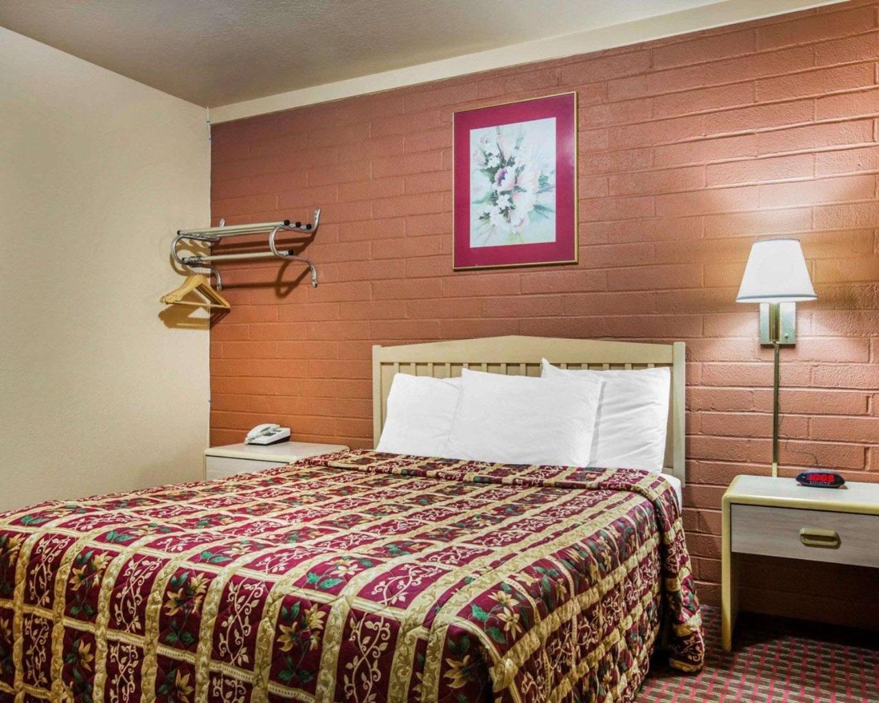 Jefferson Inn 怀里卡 外观 照片